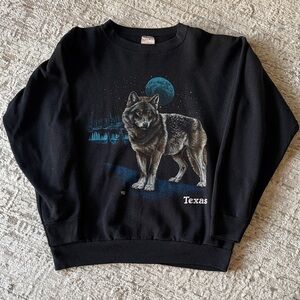 Vintage Wolf Graphic Sweatshirt